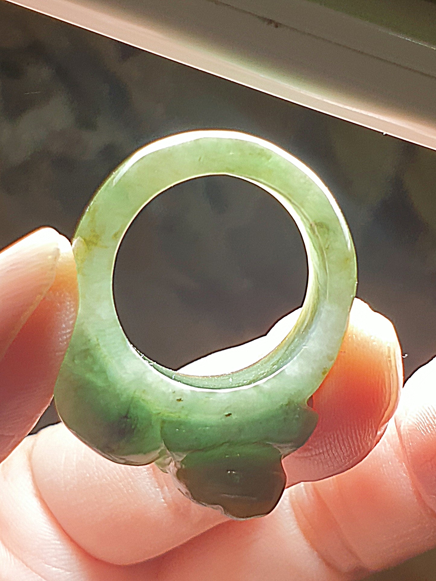 20mm Type A Jadeite yellowish greenish big Pi Xiu Jade ring/thumb ring (with certificate) 20毫米翡翠浅绿带黄翡貔貅大戒指/扳指(带证书)