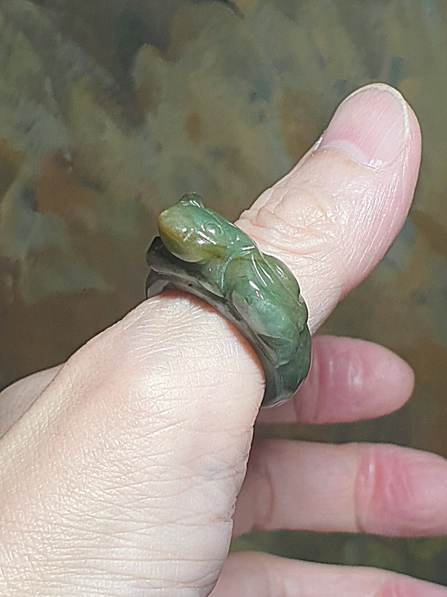 20mm Type A Jadeite yellowish greenish big Pi Xiu Jade ring/thumb ring (with certificate) 20毫米翡翠浅绿带黄翡貔貅大戒指/扳指(带证书)