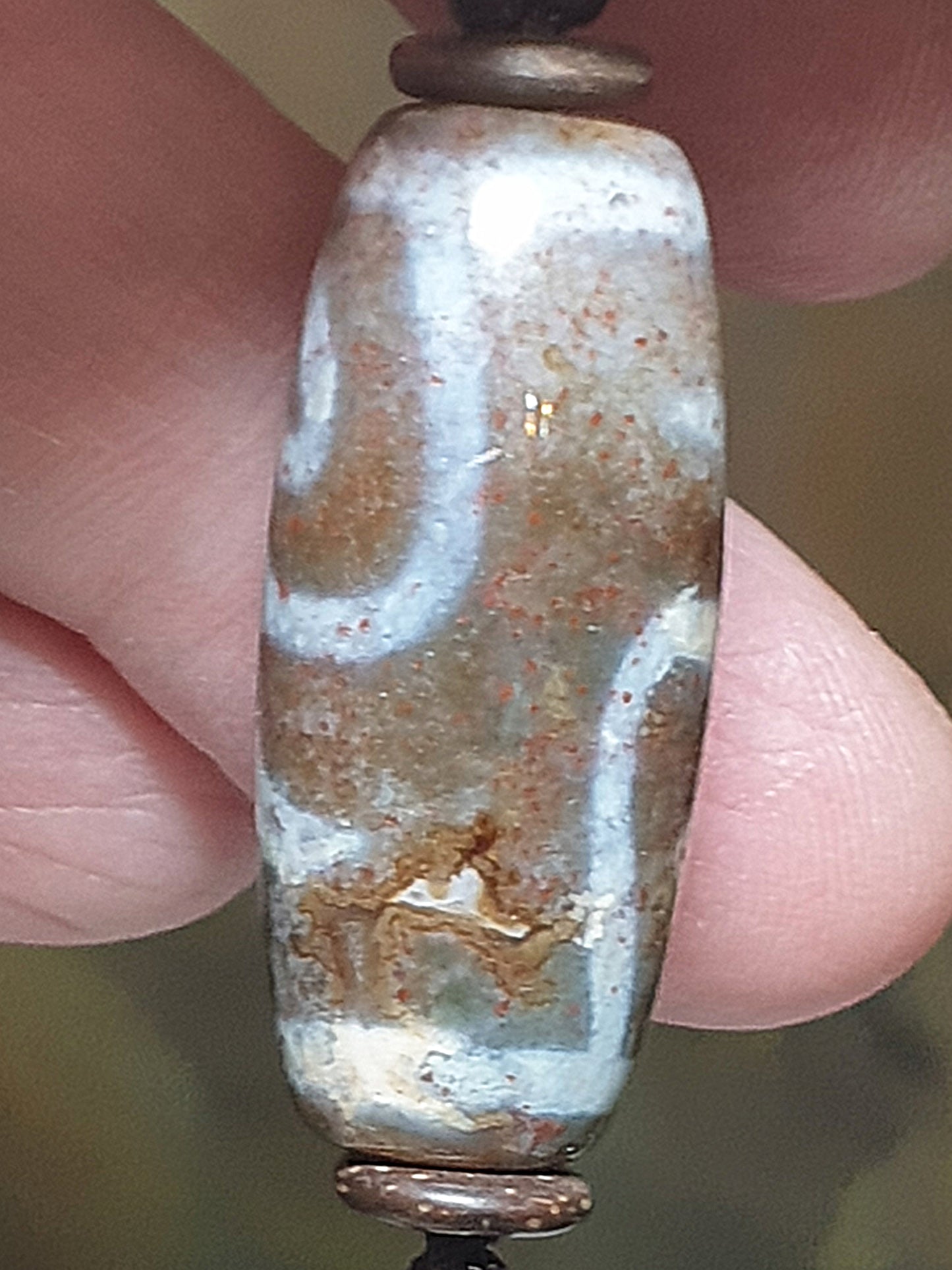 28.5mm Rare aged Tibetan Xang Xung (Zhang Zhung) semi translucent Longevity Treasure Vase Dzi full of red spots (with certificate) 28.5毫米罕见西藏老矿象雄玉化满红朱砂长寿宝瓶天珠(带证书)
