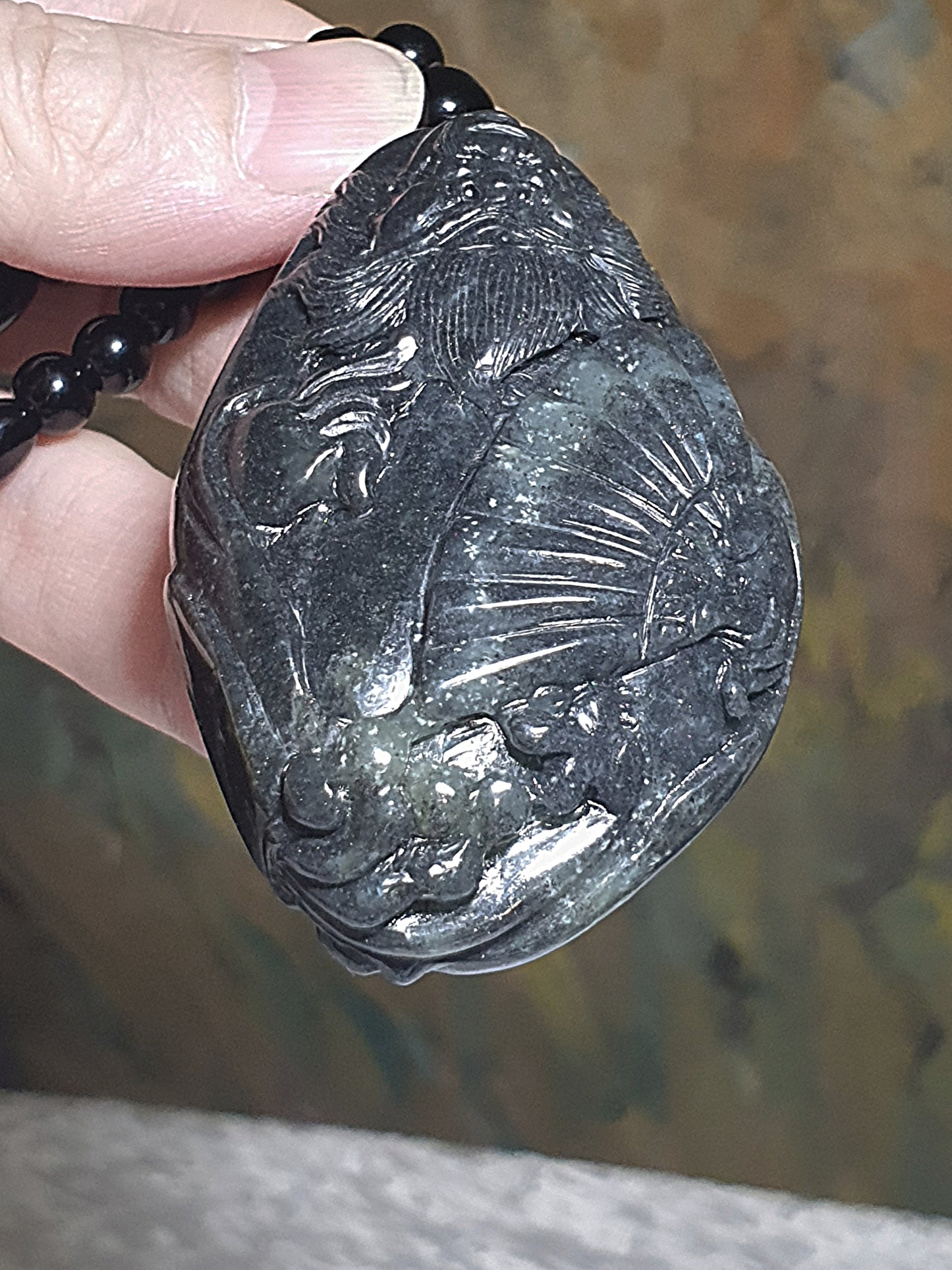 Premium Pebble Nephrite Qinghua ink black hand carved Zhong Kui palmstone (with certificate) 和田玉青花籽玉聚墨如黑全手工雕刻钟馗手把(带证书)