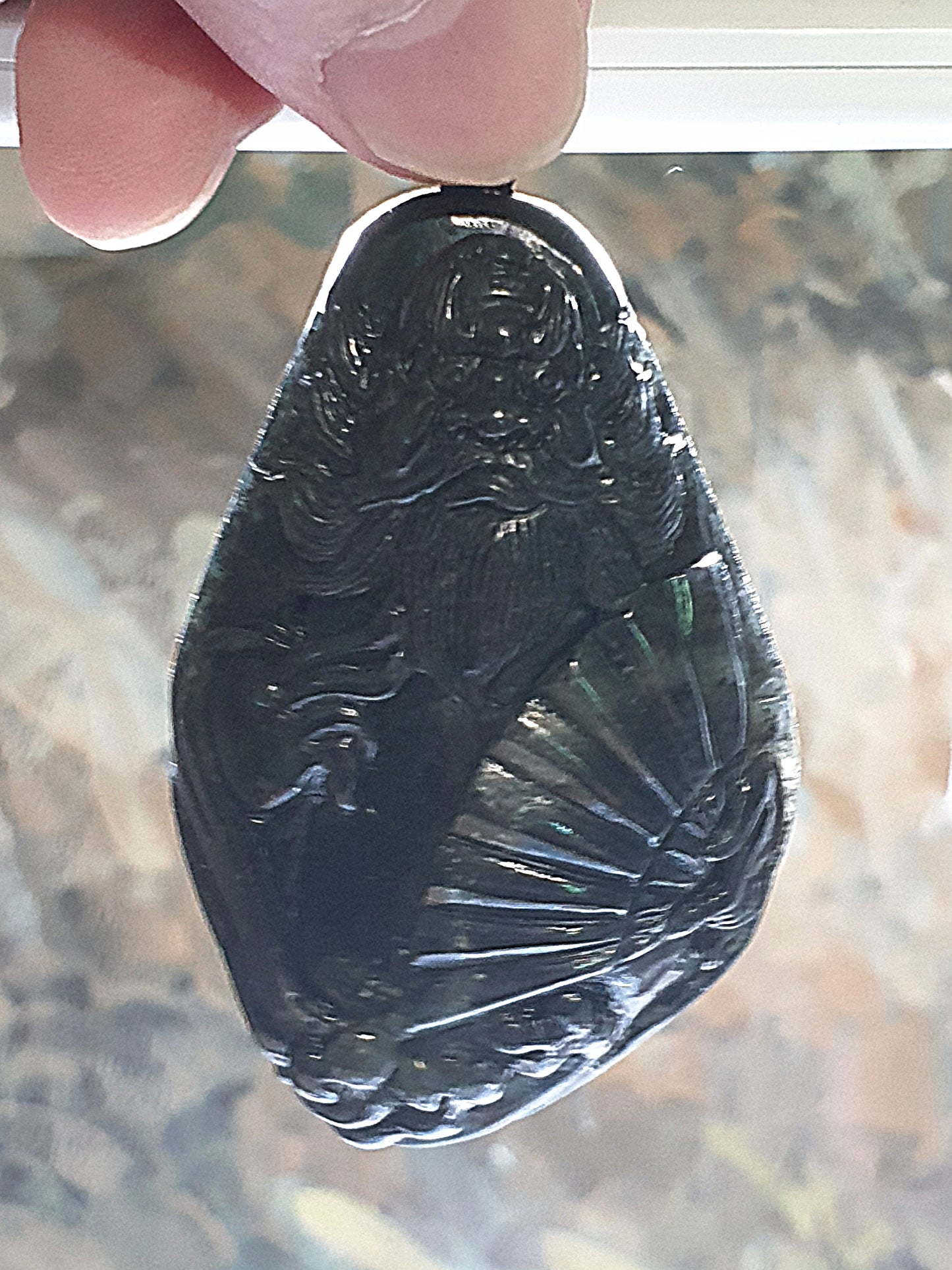 Premium Pebble Nephrite Qinghua ink black hand carved Zhong Kui palmstone (with certificate) 和田玉青花籽玉聚墨如黑全手工雕刻钟馗手把(带证书)