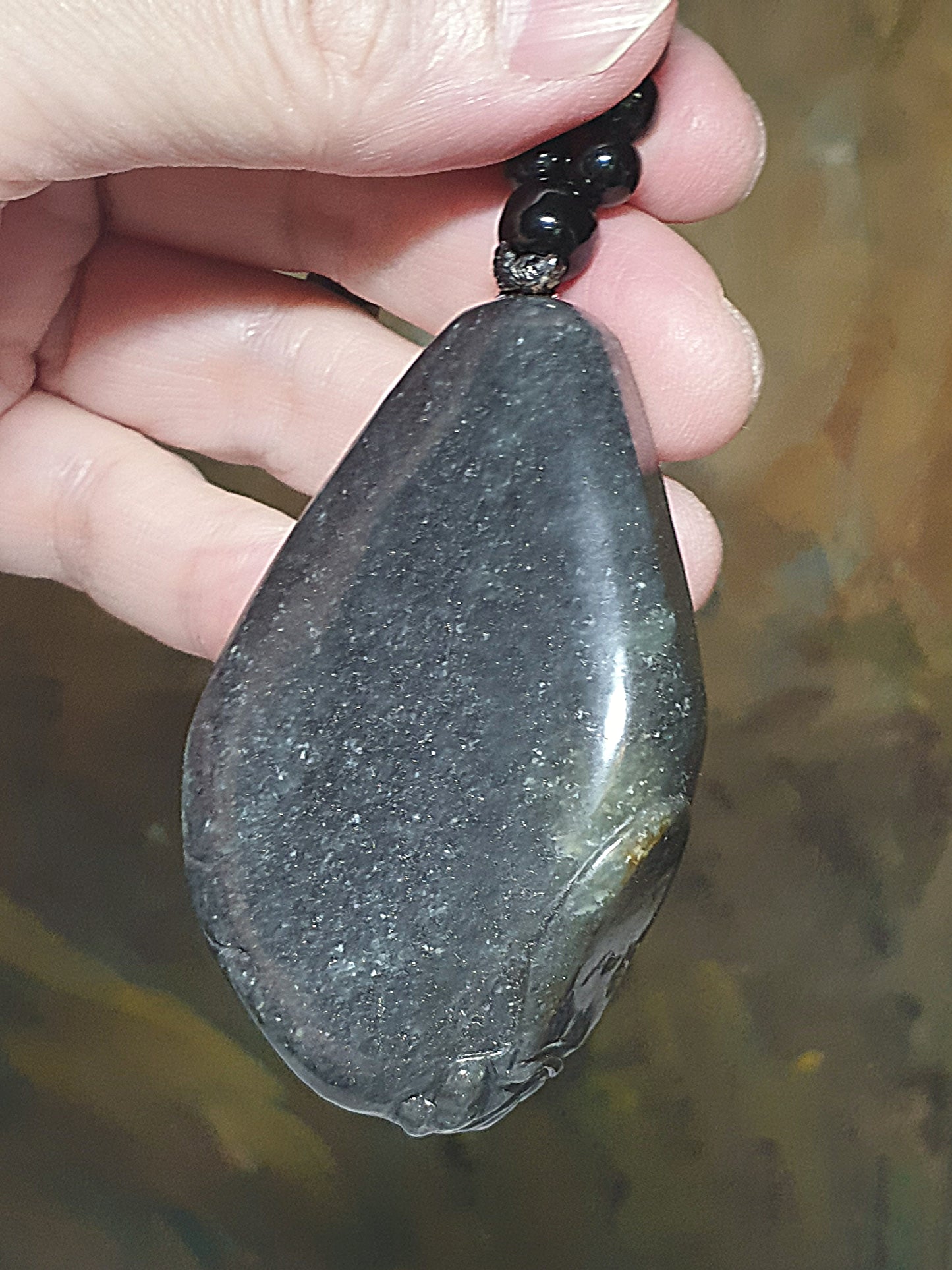 Premium Pebble Nephrite Qinghua ink black hand carved Zhong Kui palmstone (with certificate) 和田玉青花籽玉聚墨如黑全手工雕刻钟馗手把(带证书)