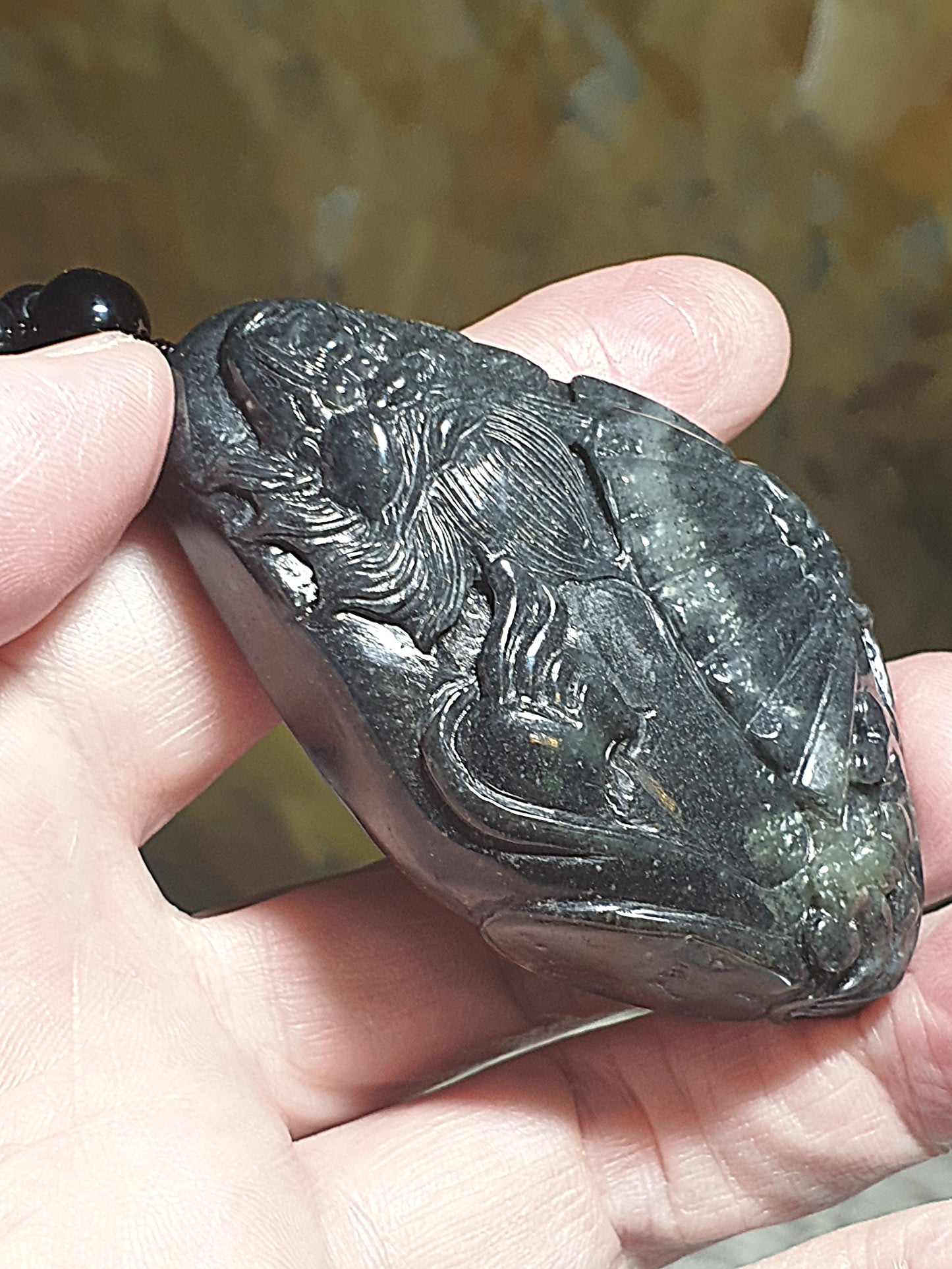 Premium Pebble Nephrite Qinghua ink black hand carved Zhong Kui palmstone (with certificate) 和田玉青花籽玉聚墨如黑全手工雕刻钟馗手把(带证书)