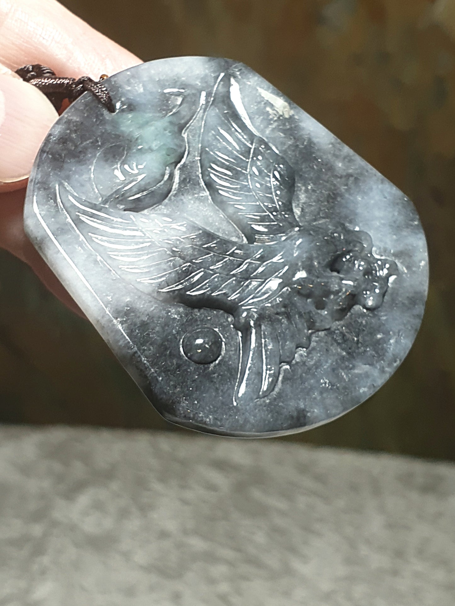 Type A Jadeite "Black Fowl (black & white)" Flying Eagle Jade pendant (with certificate) 翡翠乌鸡种(黑白)飞鹰吊坠(带证书)
