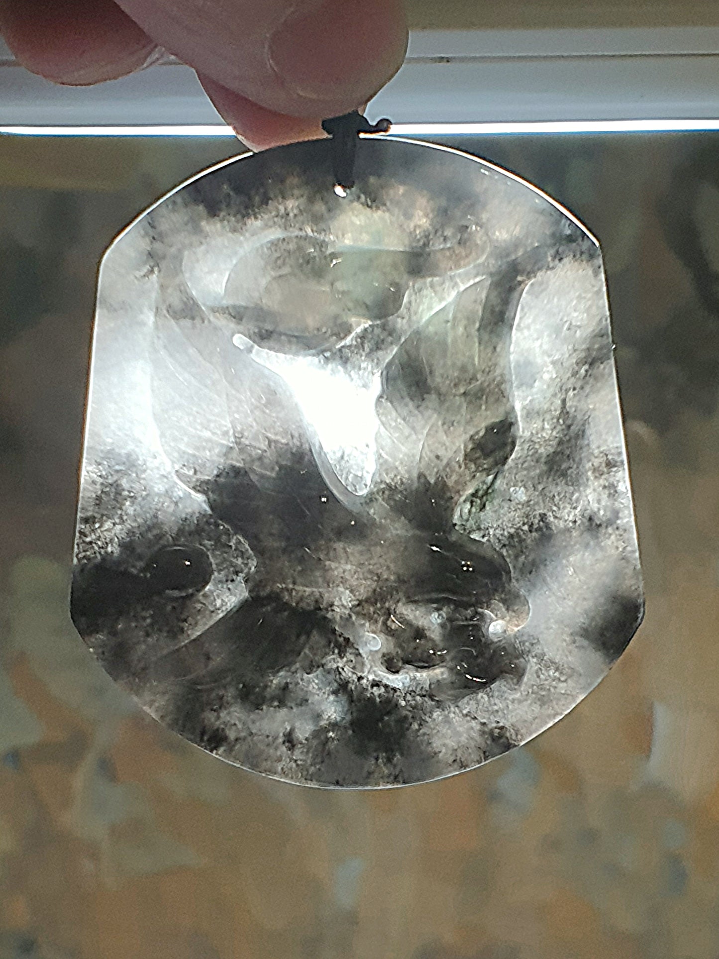 Type A Jadeite "Black Fowl (black & white)" Flying Eagle Jade pendant (with certificate) 翡翠乌鸡种(黑白)飞鹰吊坠(带证书)