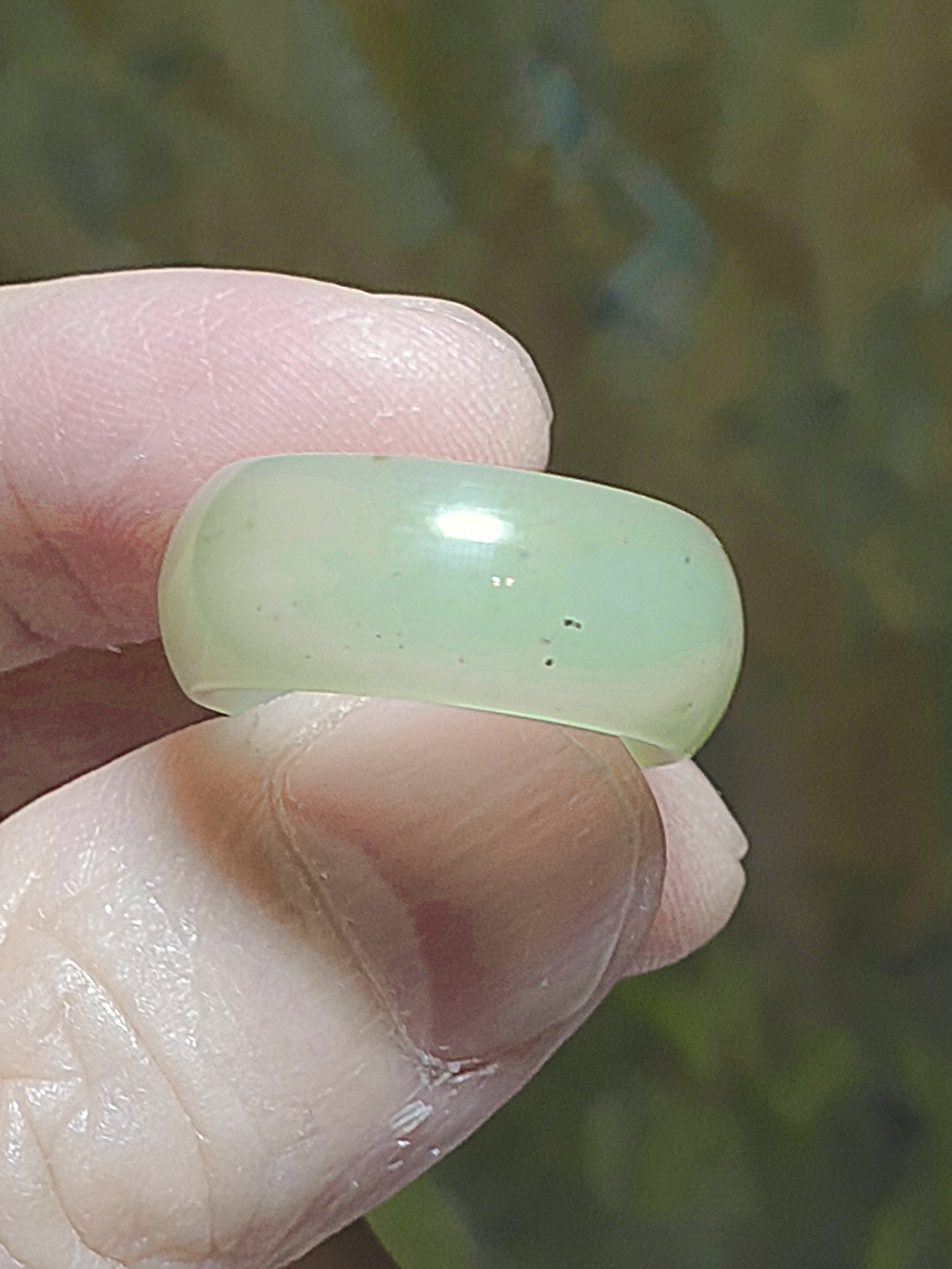 17.6mm Nephrite very light green & caramel brown Jade ring (with certificate) 17.6毫米和田玉浅青白带糖戒指(带证书)