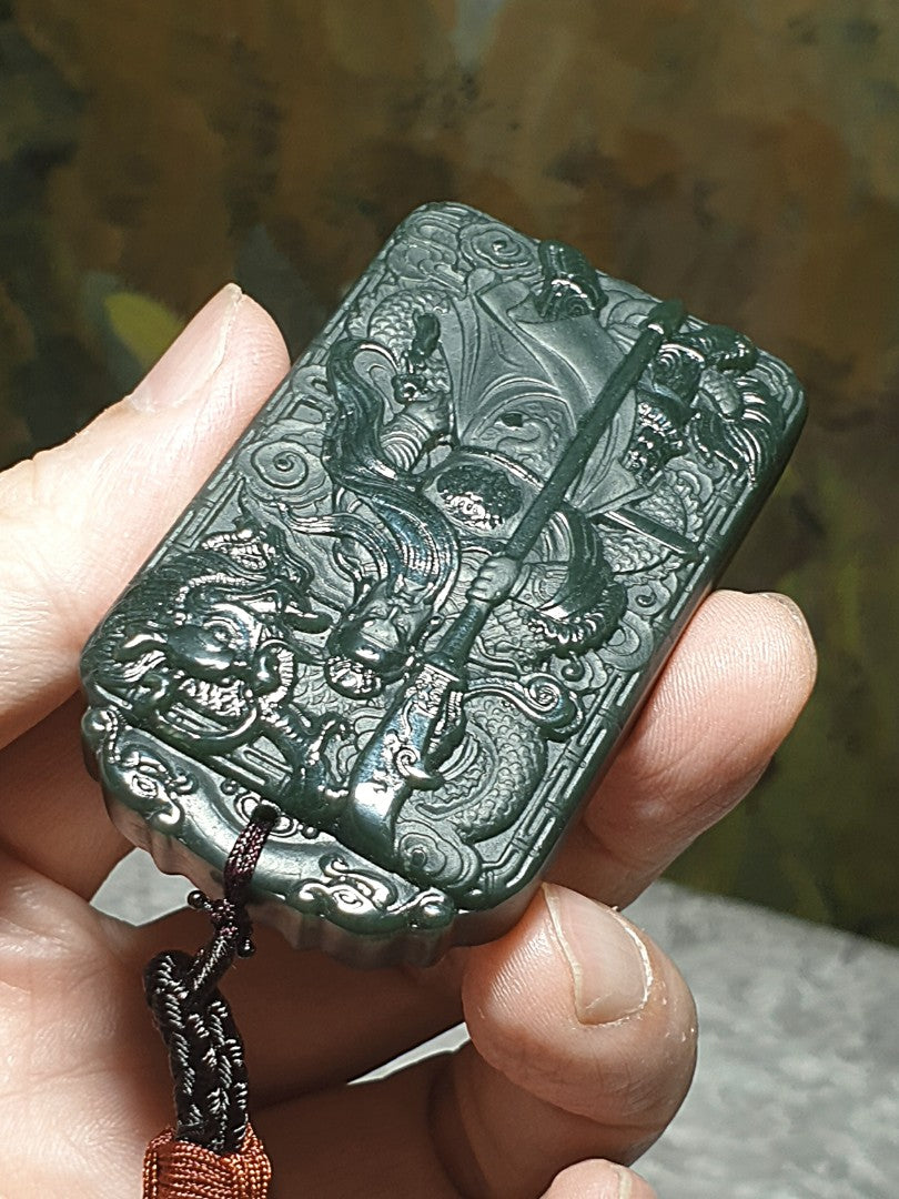 Premium natural deep greenish Nephrite double sides carvings Guan Gong, Dragon, Auspicious Clouds and in Ancient Chinese "Supremely Honourable & Righteous" pendant/handheld (with certificate) 和田玉塔青深绿双面雕刻关公、龙、祥云吊坠/手把(带证书) ~~~ 义薄云天 保家卫国