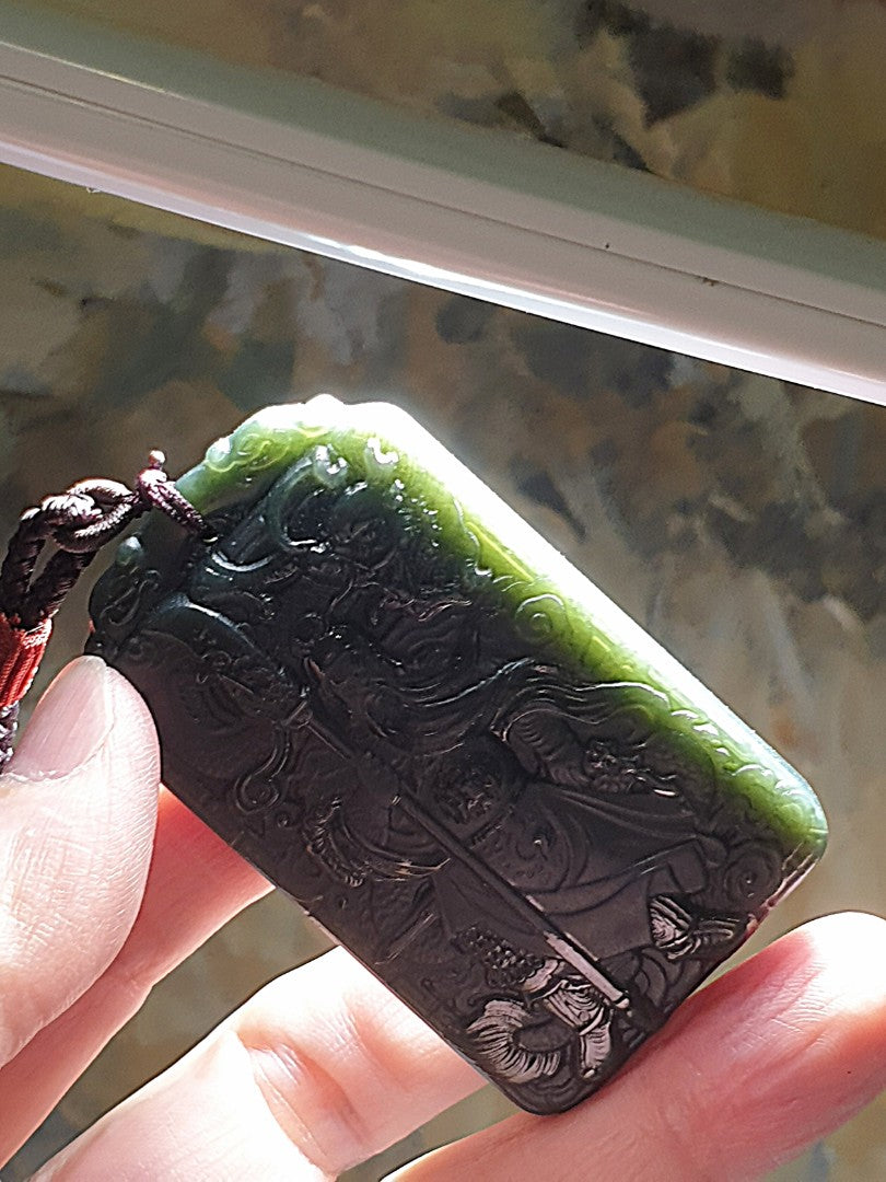 Premium natural deep greenish Nephrite double sides carvings Guan Gong, Dragon, Auspicious Clouds and in Ancient Chinese "Supremely Honourable & Righteous" pendant/handheld (with certificate) 和田玉塔青深绿双面雕刻关公、龙、祥云吊坠/手把(带证书) ~~~ 义薄云天 保家卫国