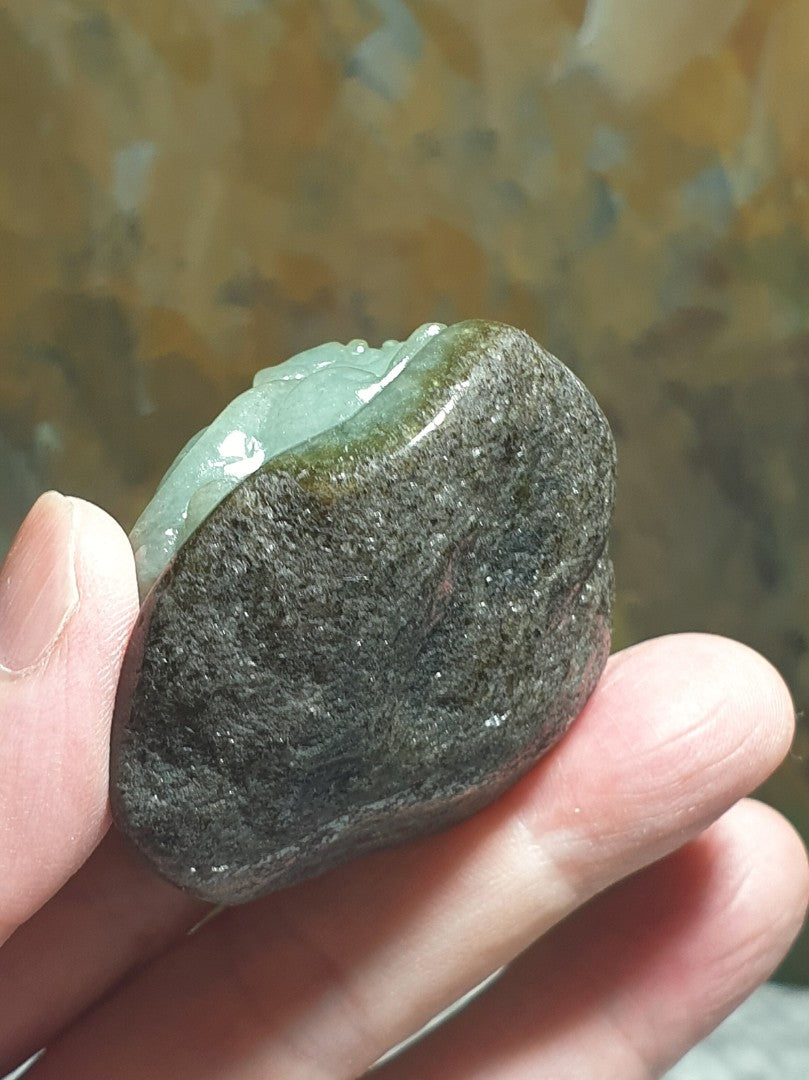 Type A Jadeite light greenish with "Jade skin" Dragon-Tortoise palmstone/small display (with certificate) 翡翠浅绿带原玉皮龙龟小把件/小摆设(带证书)