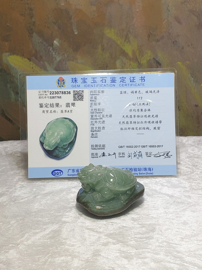 Type A Jadeite light greenish with "Jade skin" Dragon-Tortoise palmstone/small display (with certificate) 翡翠浅绿带原玉皮龙龟小把件/小摆设(带证书)