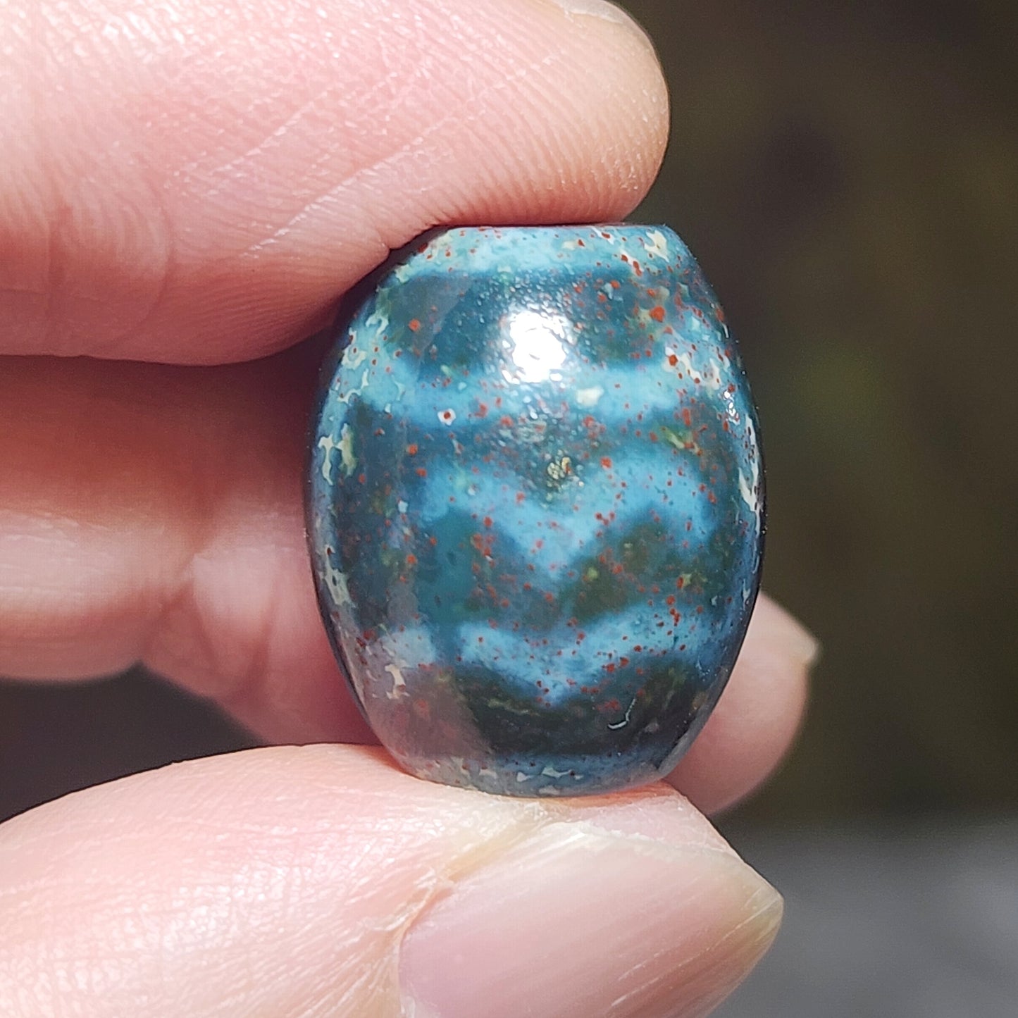 18.3mm Aged Tibetan Zhang Zhung Garuda Da Luo Dzi pendant blue hue red spots with natural pattern (with certificate) 藏传老矿通体蓝沁细朱砂帶天然图形大鹏金翅鸟达洛天珠(带证书)