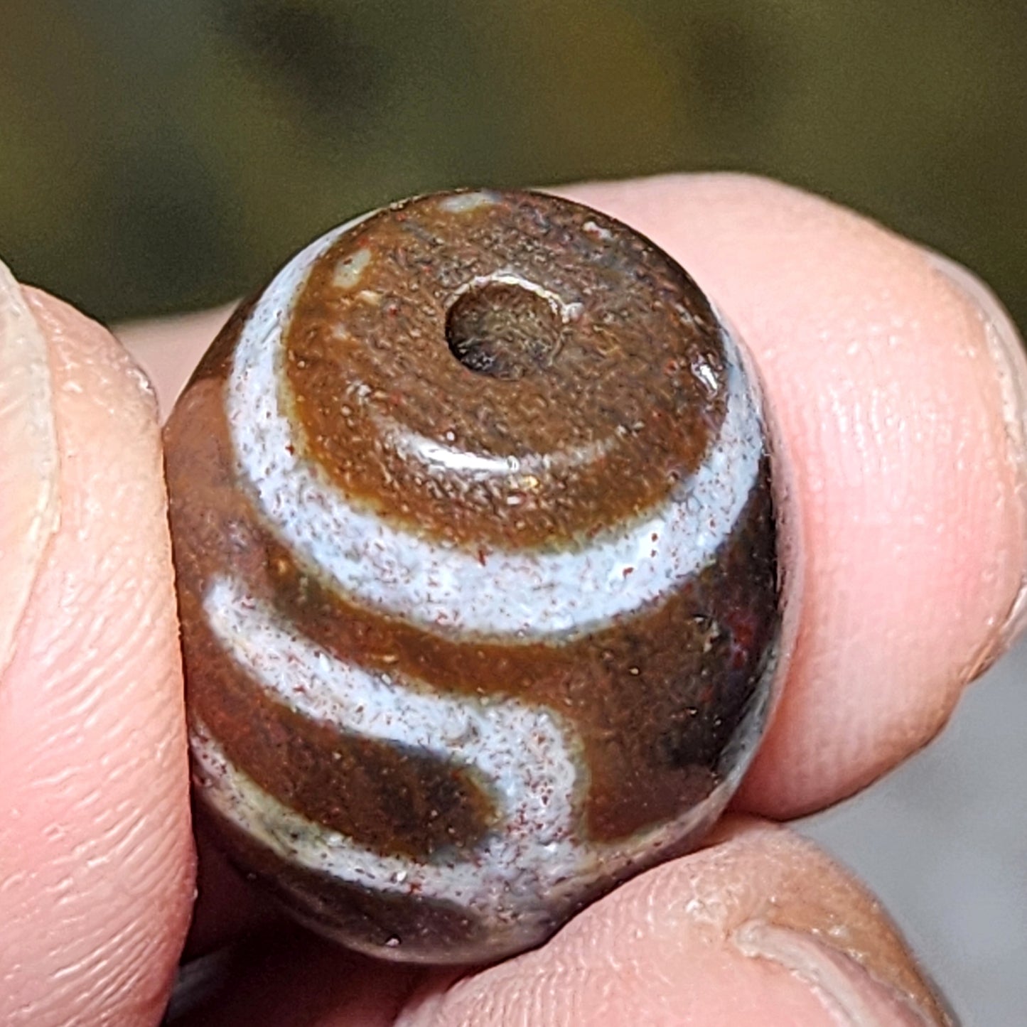 19.1mm Aged Tibetan Zhang Zhung Benefactor Savior Da Luo Dzi pendant lots of red spots with natural pattern (with certificate) 藏传老矿滿朱砂点贵人达洛天珠(带证书)