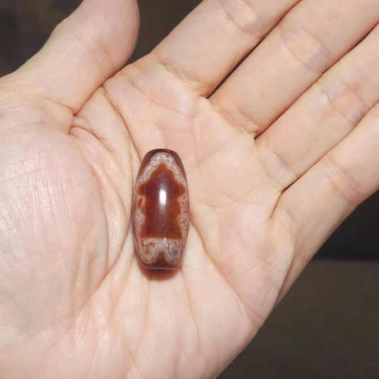 Aged Tibetan Red Chalcedony with "Blood Streak" Guan Yin 2 Eyes Dzi pendant (with certificate, free necklace string) 西藏老矿红玉髓“血丝”兩眼观音天珠(带证书 送项链绳)