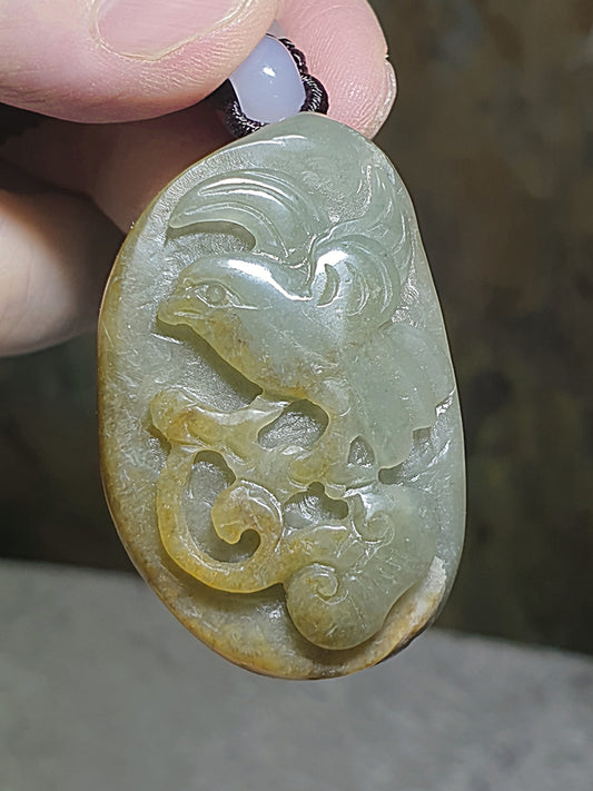 Hetian Pebble Nephrite yellow "Jade Skin" Ruyi Eagle Jade pendant (with certificate) [Natural Crystal] 和田玉籽玉黄沁皮青白玉如意鹰吊坠(带证书)