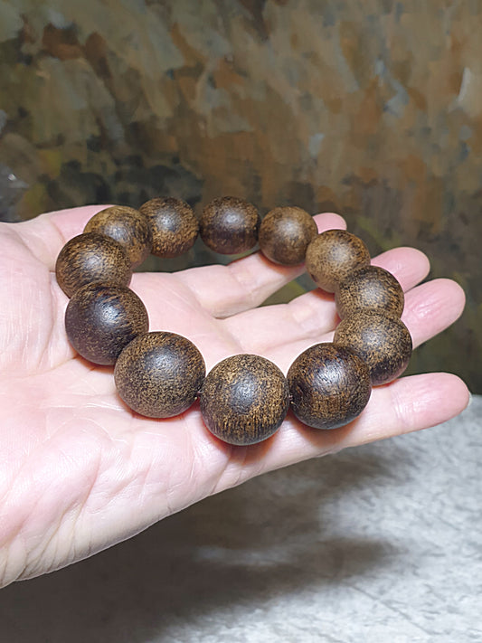 20.3mm Vietnam Nha Trang Agarwood (ants damaged formation) bracelet/handheld (with certificate) 20.3毫米越南芽庄蚂蚁沉沉香手链/手持(带证书)