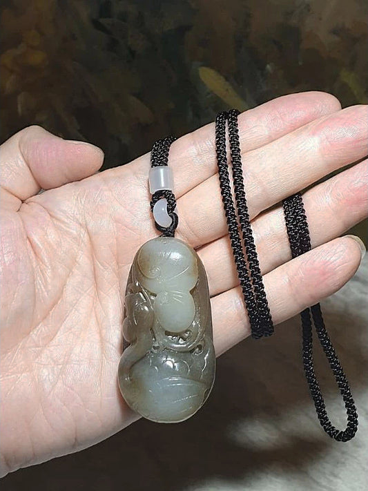 Premium whitish & caramel brownish Nephrite Goose and Ruyi Jade pendant (with certificate) [Natural Crystal] 和田玉且末糖白玉如我意(鹅如意)吊坠(带证书)