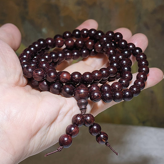 8.1mm Premium aged Hainan Chinese Fragrant Rosewood (Dalbergia odorifera) high natural oil content 110 beads Mala necklace 8.1毫米海南黄花梨(降香黄檀)老油梨110颗念珠/項链