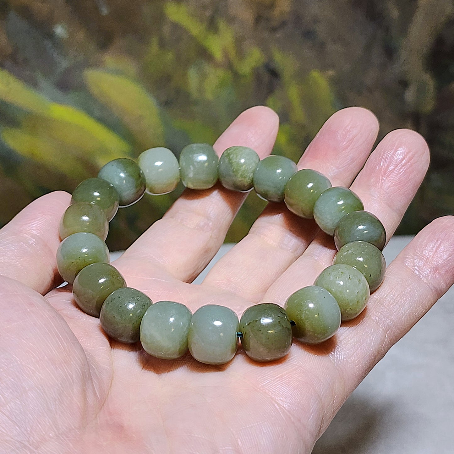 13mm premium greenish caramel brownish Nephrite "traditional old style beads" bracelet (with certificate) 13毫米和田玉且末青白糖老型珠手链(带证书)