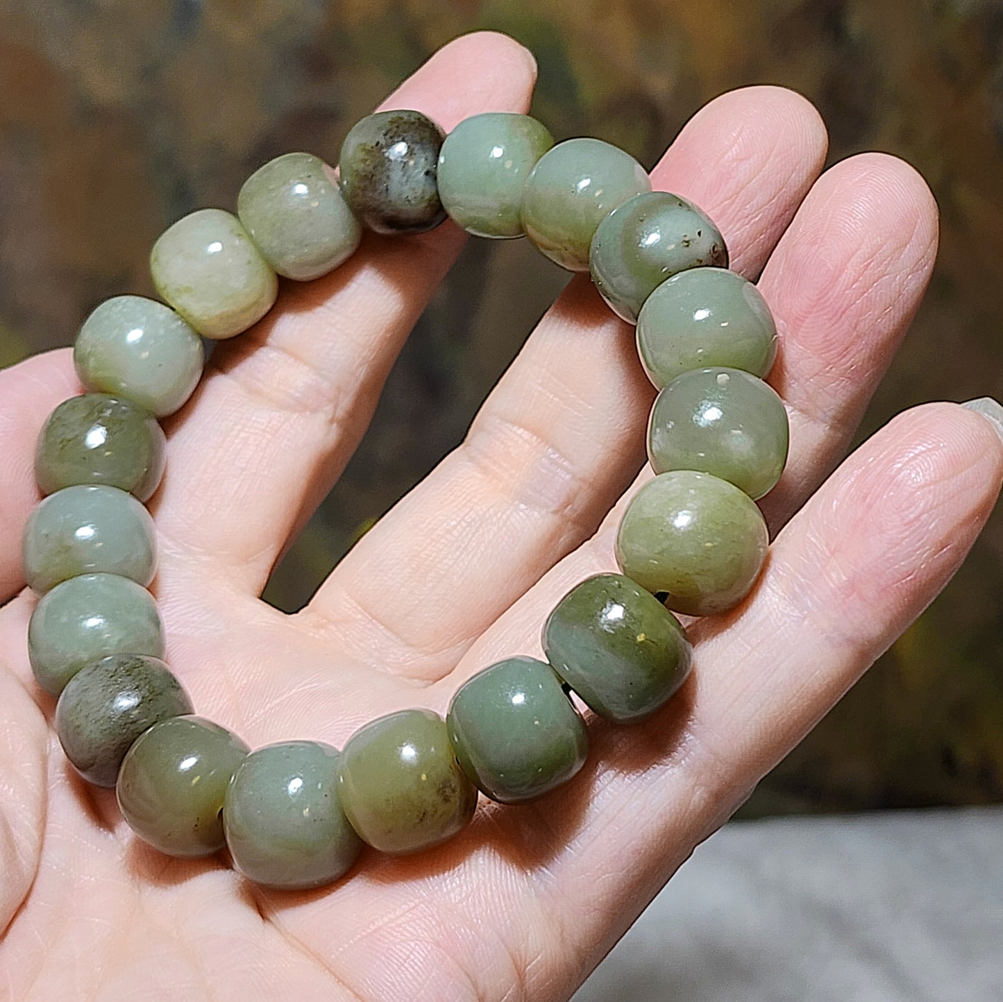 13mm premium greenish caramel brownish Nephrite "traditional old style beads" bracelet (with certificate) 13毫米和田玉且末青白糖老型珠手链(带证书)