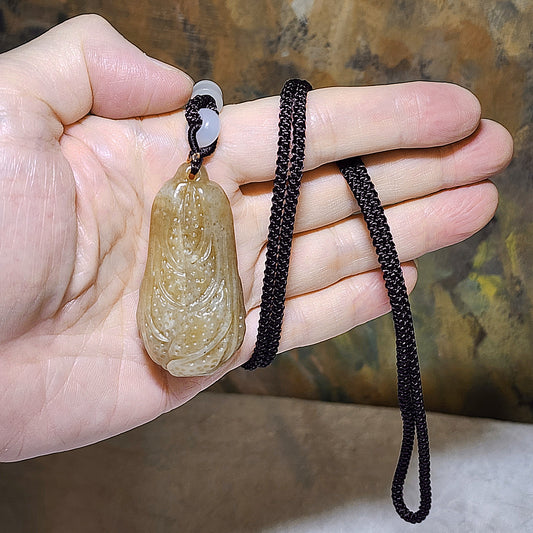 Gegegems Collection Premium Nephrite multiple tones caramel brown Chinese Cabbage (Dai Baicai) pendant/handheld (with certificate) 和田玉且末糖白发财(白菜)吊坠/手把(带证书)