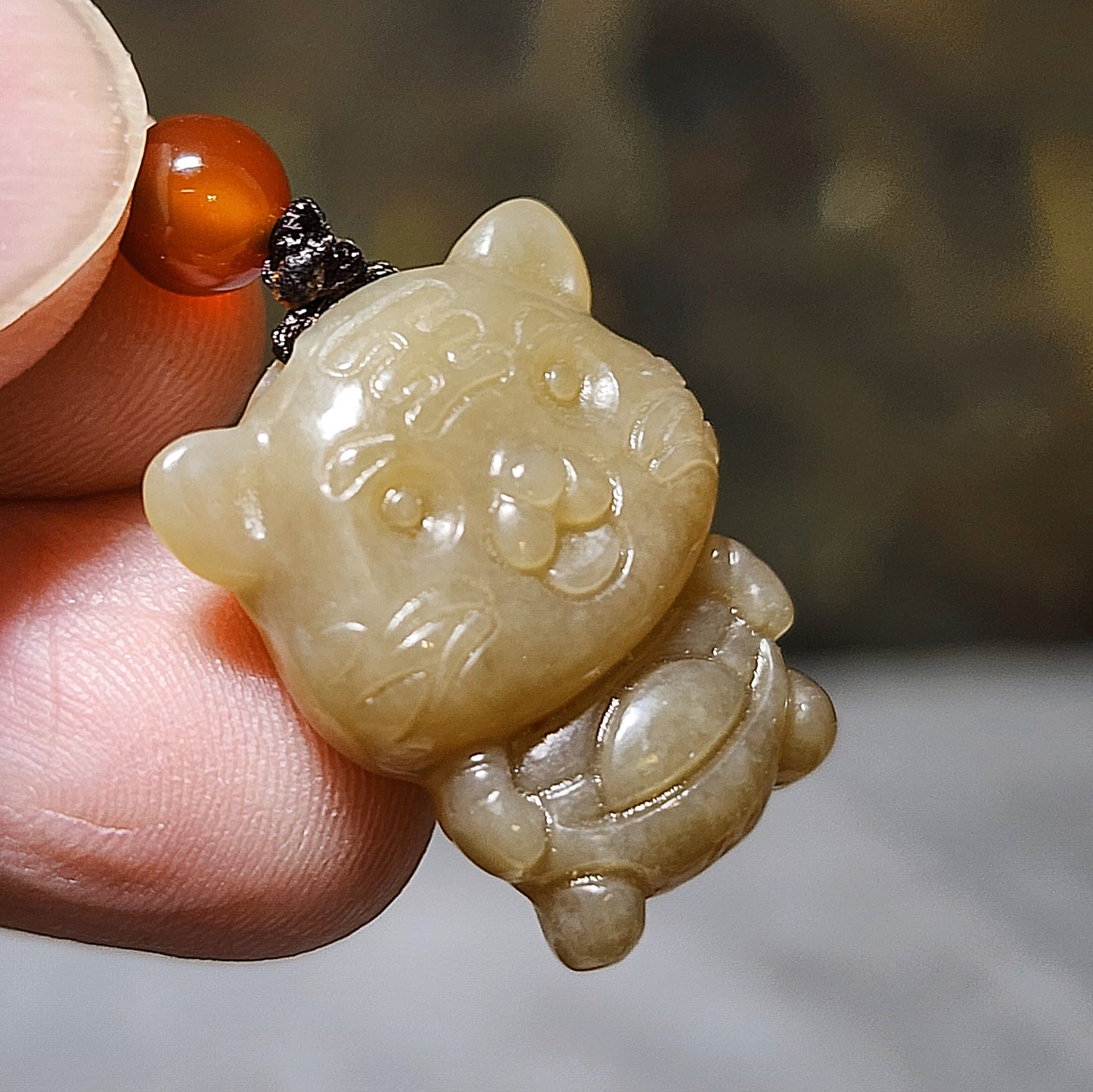 Premium natural Nephrite caramel brown 3 dimensional Tiger Jade pendant (with certificate) 和田玉且末糖立体老虎吊坠(带证书)