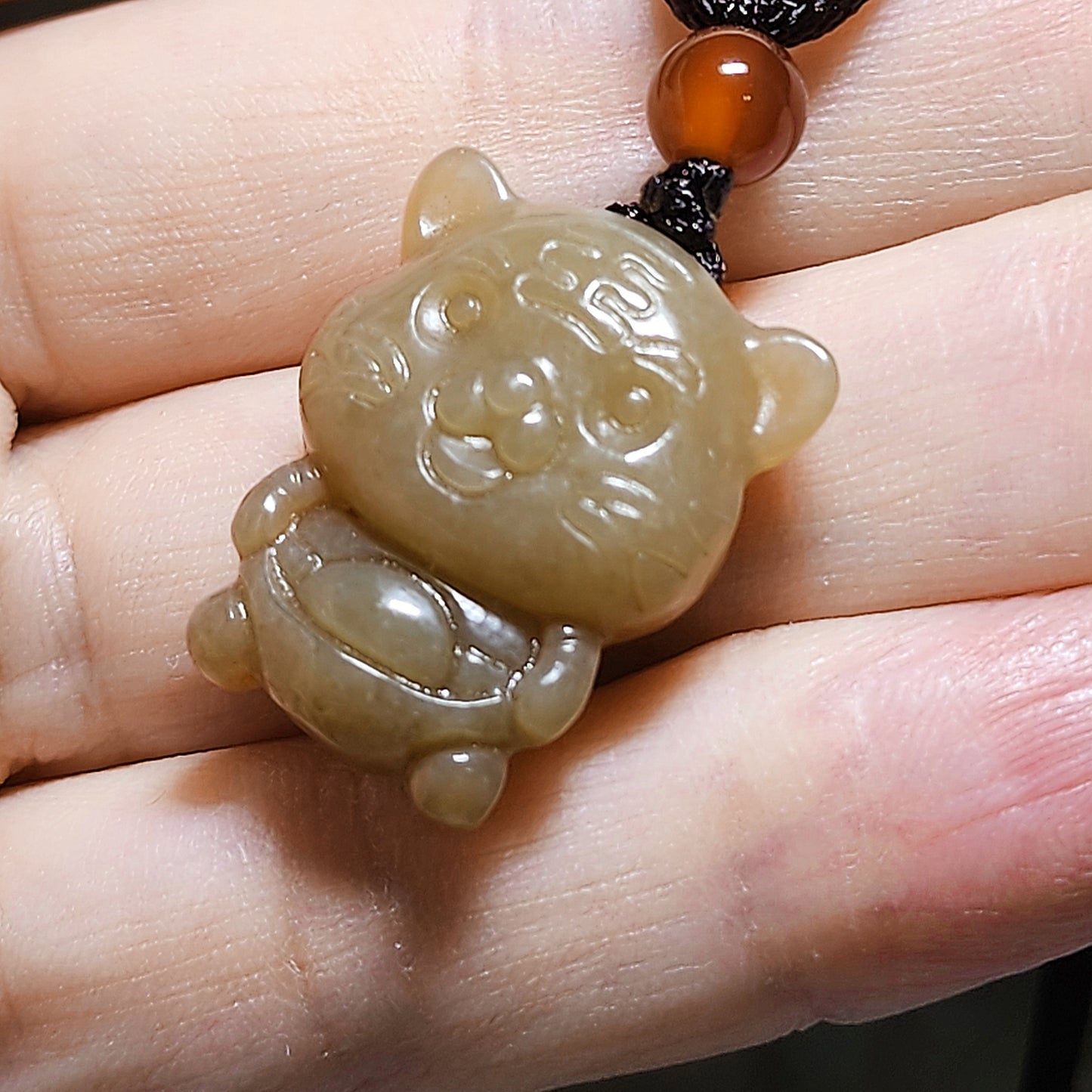 Premium natural Nephrite caramel brown 3 dimensional Tiger Jade pendant (with certificate) 和田玉且末糖立体老虎吊坠(带证书)