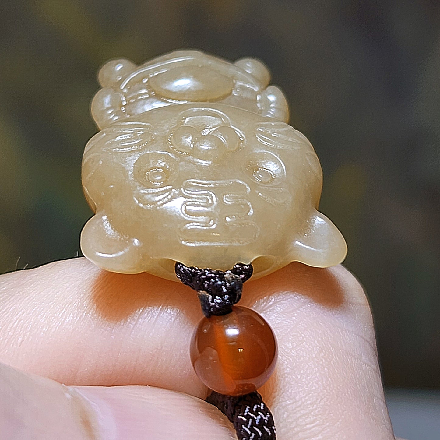 Premium natural Nephrite caramel brown 3 dimensional Tiger Jade pendant (with certificate) 和田玉且末糖立体老虎吊坠(带证书)