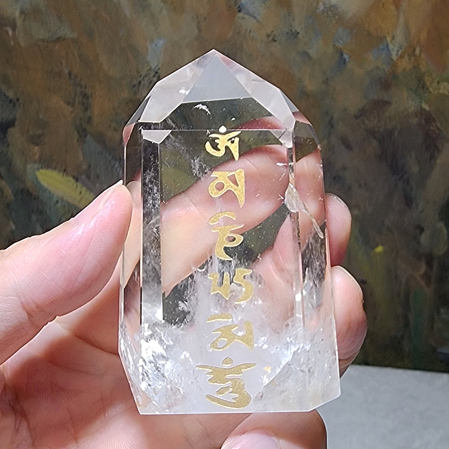 189 grams Premium polished Clear Quartz point carved Tibetan blessings Om Mani Padme Hum small display piece[Natural Crystal] 精品天然白水晶柱雕刻六字真言小摆件