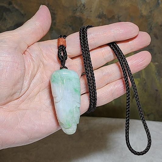 [Sold] 56 grams Type A Jadeite light green Treasures Fill The House (Sweet Corn) large pendant (with certificate) 翡翠浅绿金玉滿堂(玉米)大吊坠(带证书)