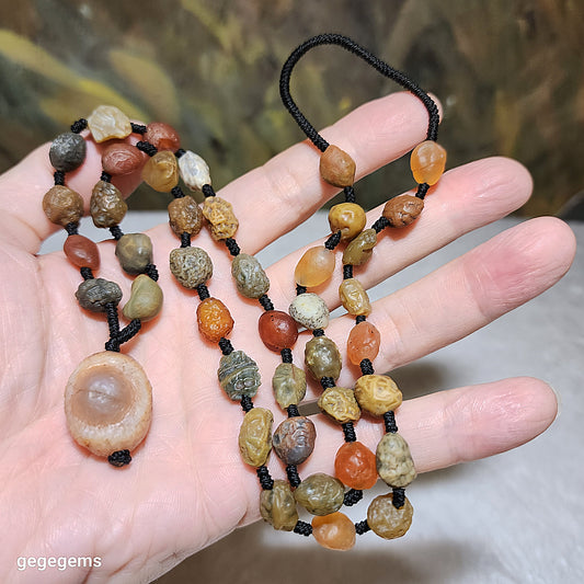 [This sold. PM me for similar] Premium Gobi Desert natural raw "Tendons" Agate Necklace [Natural Crystal] 戈壁沙漠筋脉石(玛瑙)原石项链