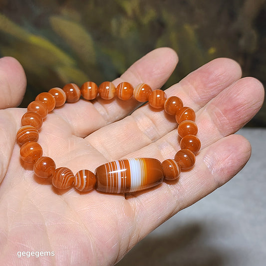 26mm Sardonyx natural pattern Lines Dzi Medicine Dzi & 8mm Sardonyx Bracelet 缠丝玛瑙天然多线天珠药师珠配8毫米缠丝玛瑙手链