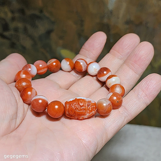 Baoshan Nan Hong red & white 11mm beads & Mongolia Nan Hong carved 9 Eyes Dzi (with a natural "D" pattern) bracelet 保山南紅紅白料圆珠配外蒙南红雕刻九眼天珠(天然"D"字纹)手链