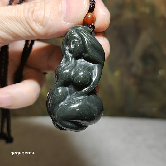 Premium Nephrite deep olive green 3 dimensional "Getting One's Savior" pendant (with certificate) 和田玉塔青深绿立体遇贵人吊坠(带证书)