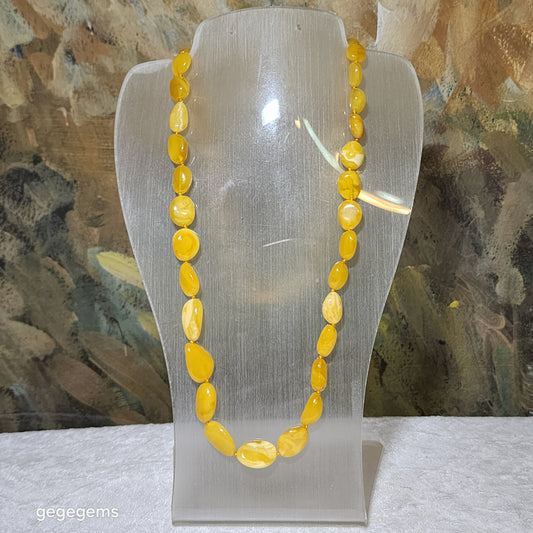 21.88grams Premium Butterscotch Amber freeform progressive size necklace [Natural Crystal] 优质天然蜜腊随形塔链