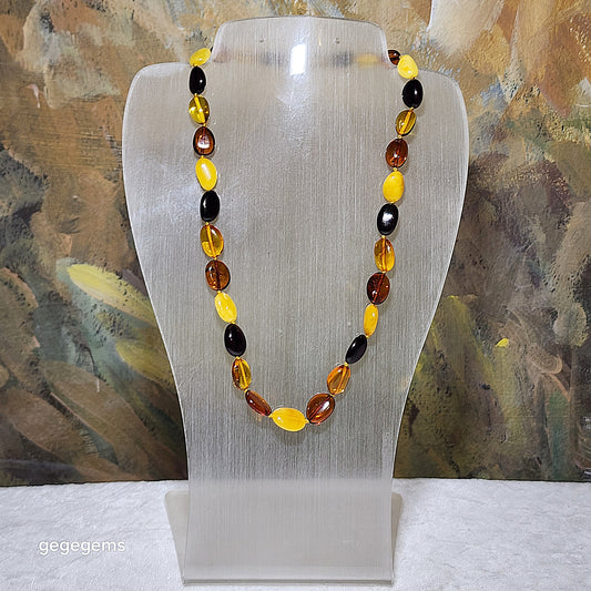 Premium short Baltic wine red & golden yellow Amber and Butterscotch Amber necklace [Natural Crystal] 优质天然波罗的海酒紅金黄琥珀蜜蜡項链