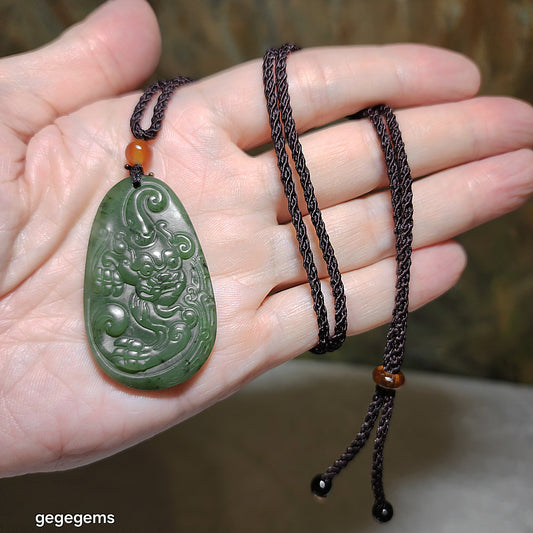 Premium Nephrite Biyu Pi Xiu Ancient Totem Jade pendant (with certificate) 和田玉碧玉貔貅古兽护主吊坠(带证书)