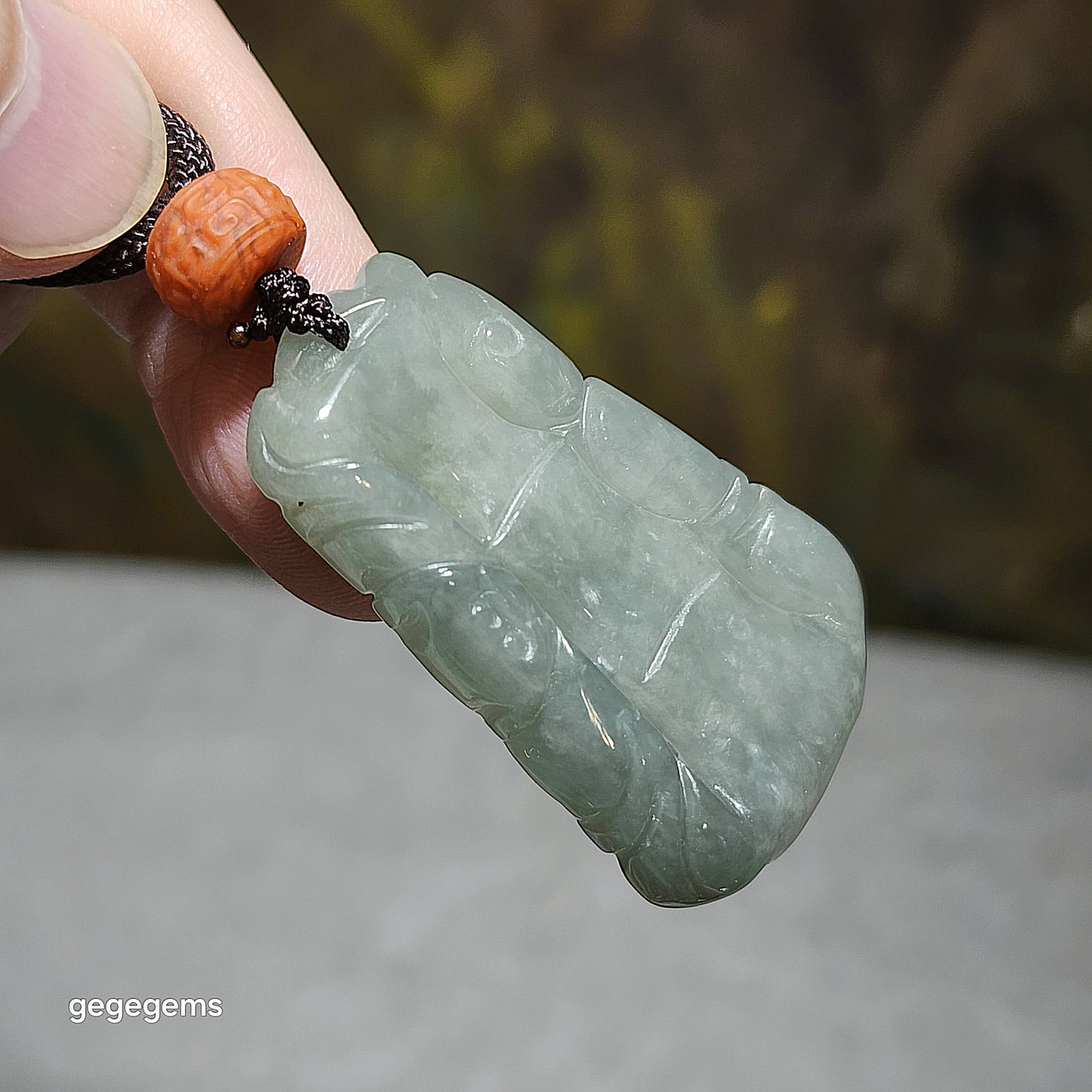 Type A Jadeite light green both sides carvings Bamboo & Bat (with certificate) with Qiaojia Nan Hong huiwen bead Jade pendant 翡翠淡绿双面雕刻竹蝙蝠(祝福)吊坠(带证书)配云南巧家南红回纹珠 竹报平安 节节高升 福在眼前