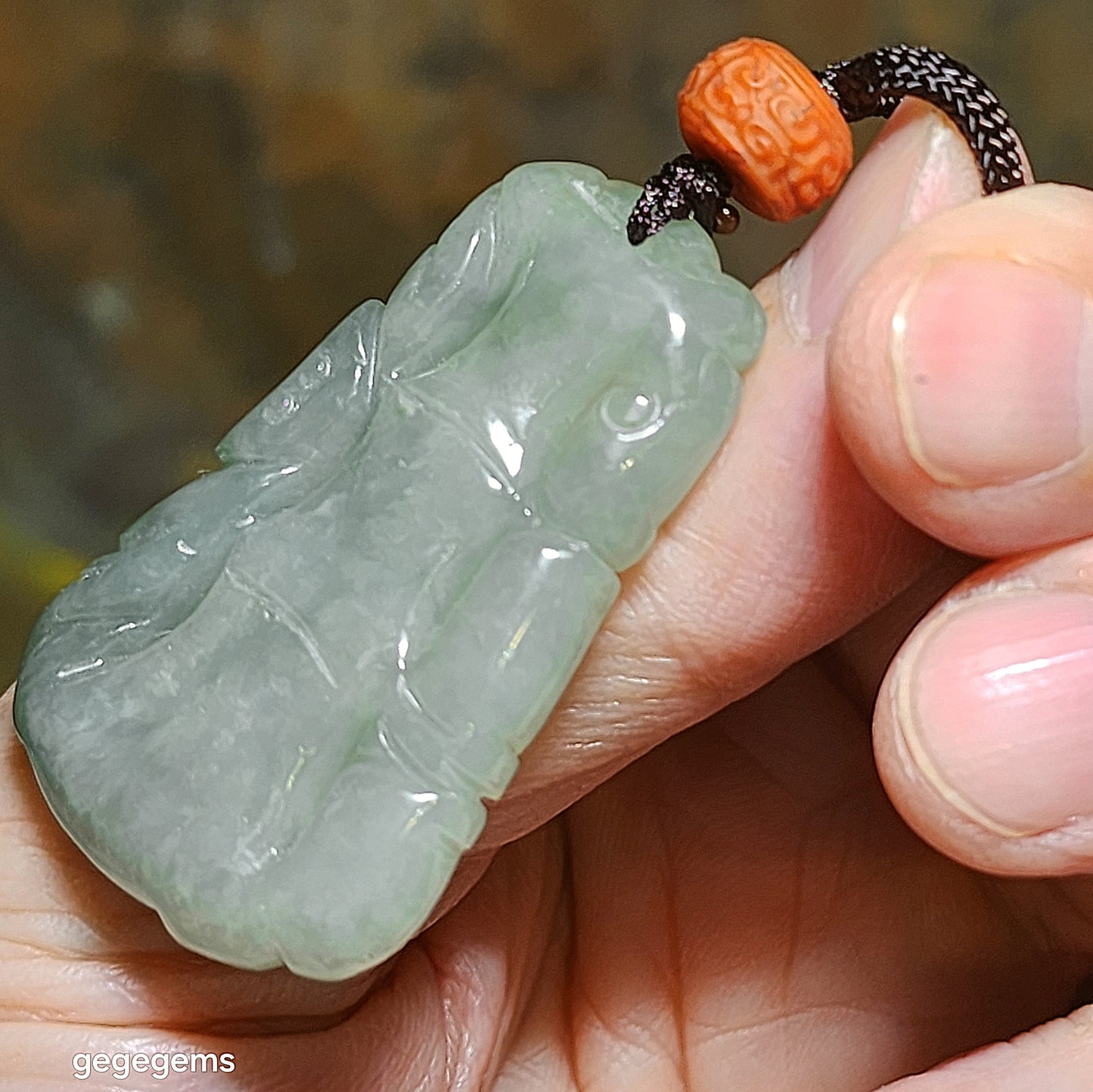 Type A Jadeite light green both sides carvings Bamboo & Bat (with certificate) with Qiaojia Nan Hong huiwen bead Jade pendant 翡翠淡绿双面雕刻竹蝙蝠(祝福)吊坠(带证书)配云南巧家南红回纹珠 竹报平安 节节高升 福在眼前