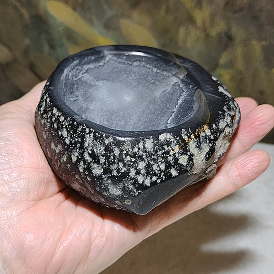 625 grams Natural Black Agate crystal bowl home/office decor ash tray [Natural Crystal] 天然黑玛瑙水晶碗家居辦工室小摆设烟灰缸