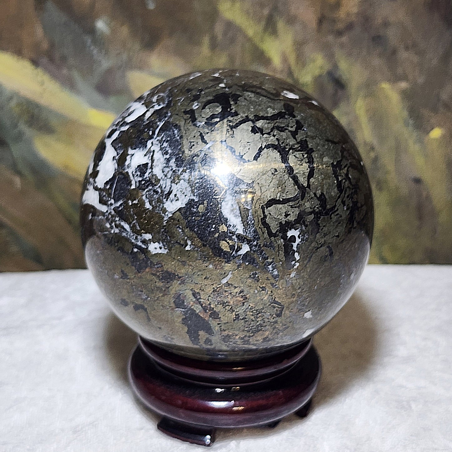 1.95 kg Premium old mine Pyrite globe ball home/workplace decor [Natural Crystal] 优质黄铁矿老料家居摆设风水球