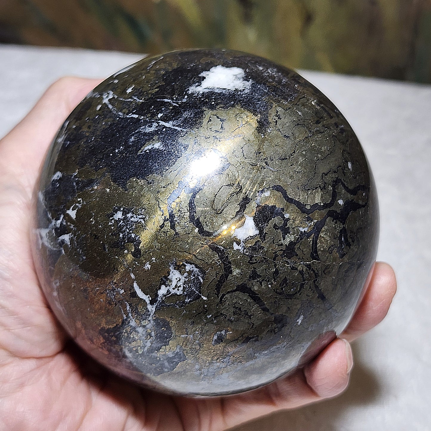 1.95 kg Premium old mine Pyrite globe ball home/workplace decor [Natural Crystal] 优质黄铁矿老料家居摆设风水球