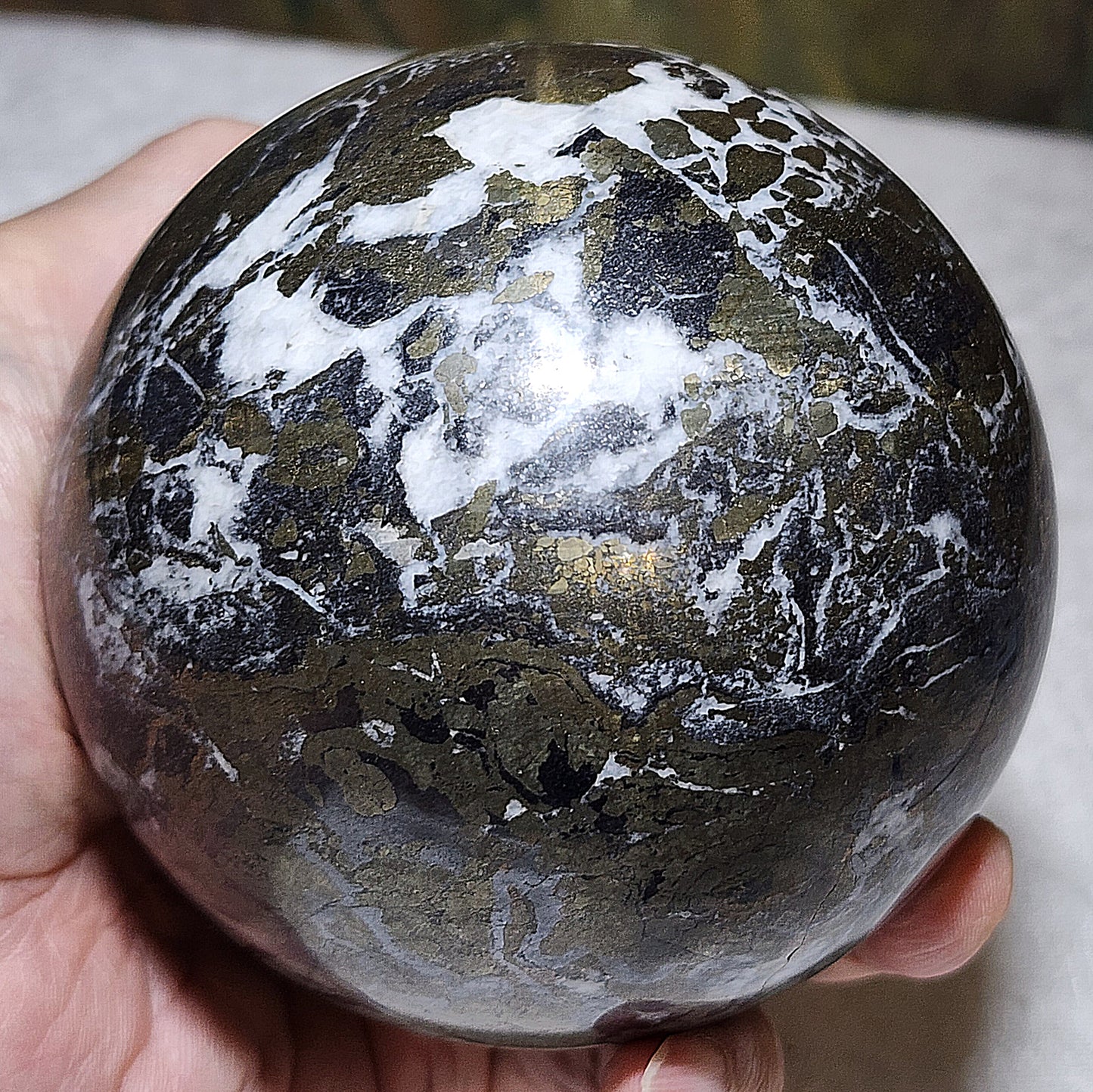 1.95 kg Premium old mine Pyrite globe ball home/workplace decor [Natural Crystal] 优质黄铁矿老料家居摆设风水球