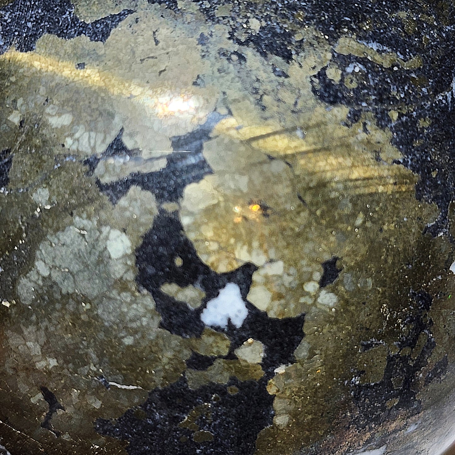 1.95 kg Premium old mine Pyrite globe ball home/workplace decor [Natural Crystal] 优质黄铁矿老料家居摆设风水球