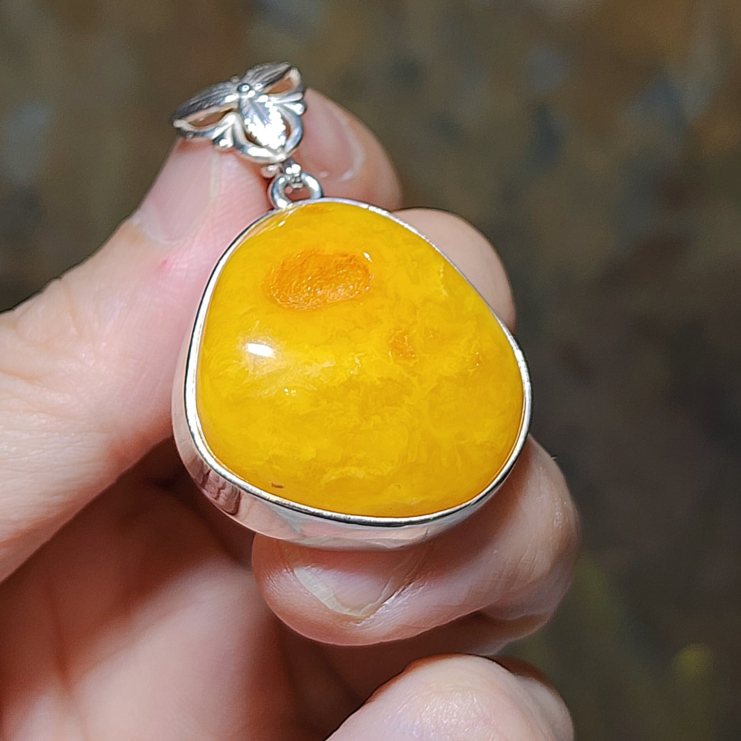 13.48 grams Premium natural Butterscotch Amber pendant set with 925 silver [Natural Crystal] 精品天然蜜腊925银吊坠