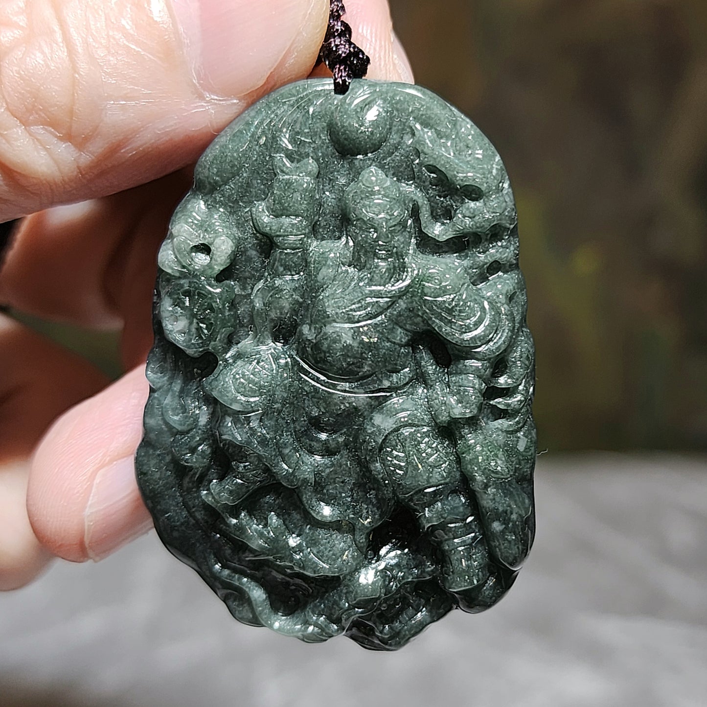 Premium Type A Jadeite Guan Gong with Guandao, Seal and Dragon pendant (with certificate) 优质翡翠御龙关公持大关刀捧印玺玉吊坠(带证书)