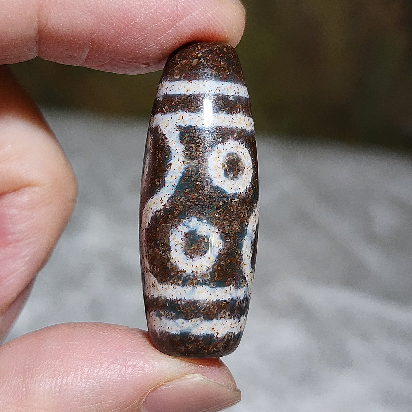 38.3mm Aged Tibetan Xang Xung (Zhang Zhung) special totem 4 Eyes Dzi with red spots pendant (with certificate, free necklace cord) 西藏老矿象雄满朱砂特殊图腾四眼天珠(带证书送项链绳)