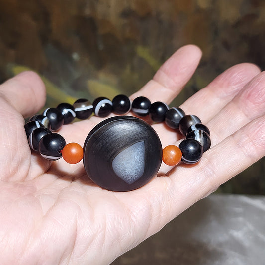 Gegegems Creation Tibetan Lukmik (tabular round) Dzi, Baoshan Nan Hong and Sardonyx Natural Eye beads bracelet 西藏羊眼板珠(即马眼板珠)天然开口笑金钱眼日照山河配搭保山南红缠丝玛瑙天眼圆珠手链