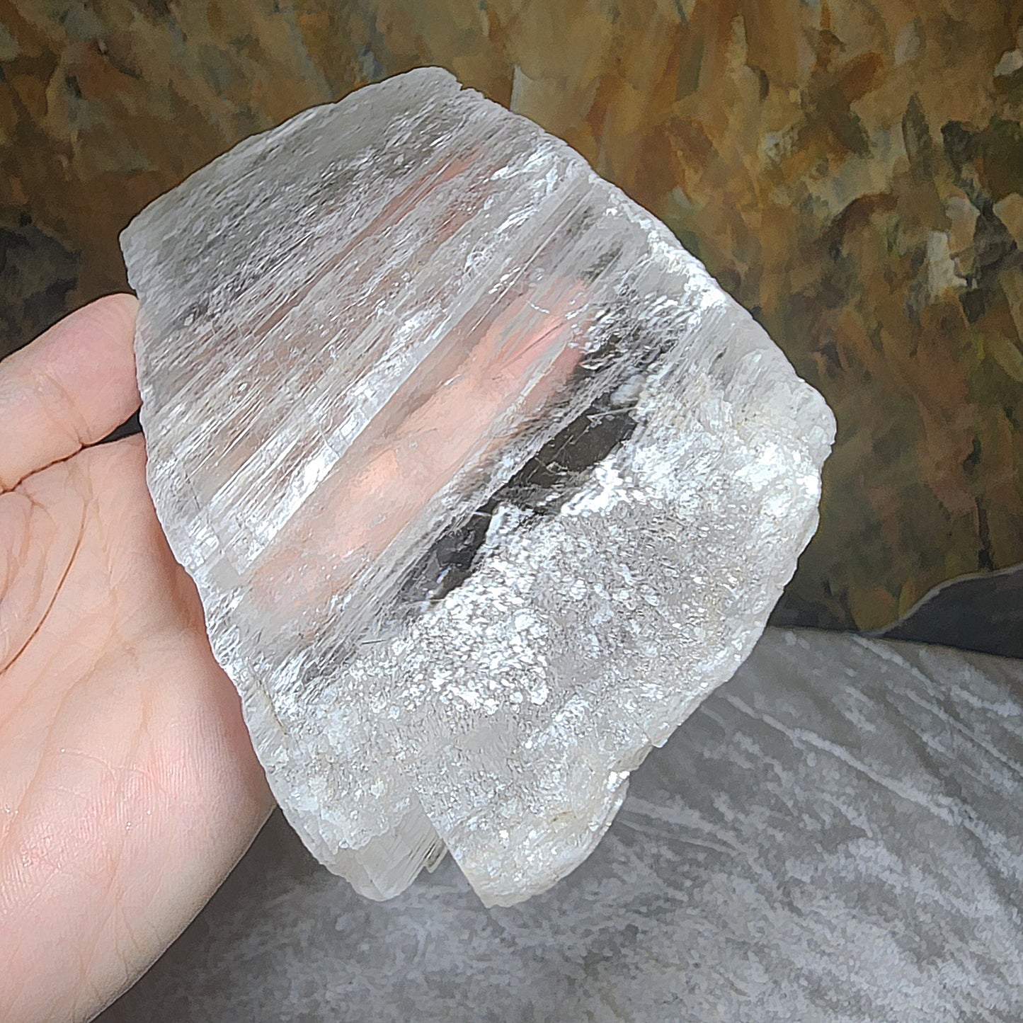 915 grams raw Selenite home/office decor display [Natural Crystal] 天然透石膏原石家居办公室摆件