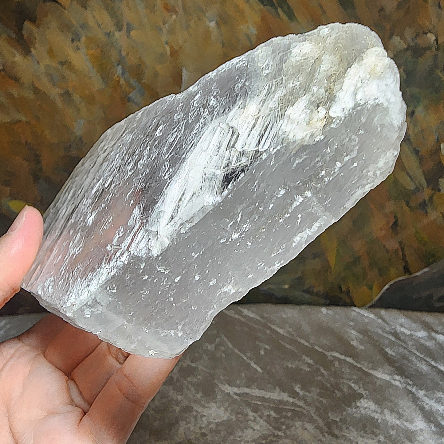 915 grams raw Selenite home/office decor display [Natural Crystal] 天然透石膏原石家居办公室摆件