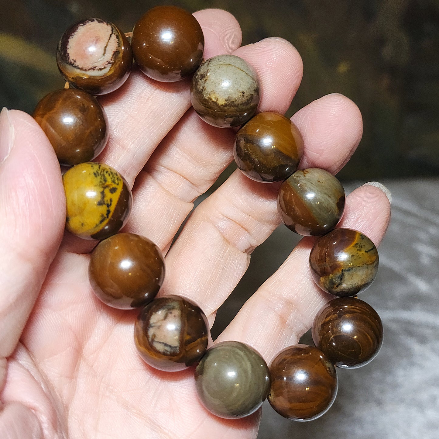 Gegegems Collection 16mm Premium Petrified Wood with vaious inclusions bracelet  精品大尺寸木化石手链
